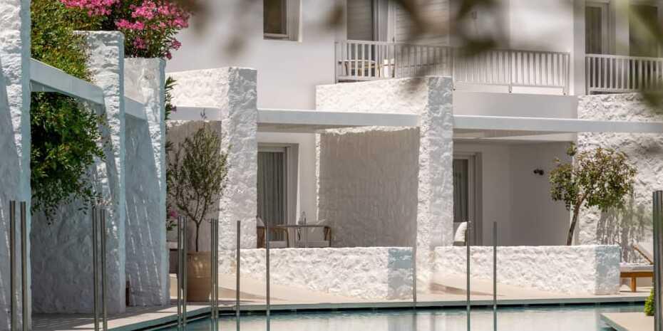 Patmos Aktis Suites & Spa: Ανεβάζει στροφές η μεγαλύτερη επένδυση στην Πάτμο